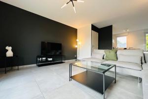 Elegant new house in a hamlet near Tours