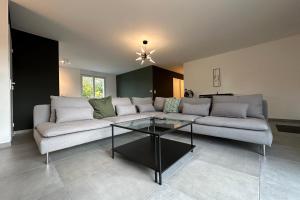 Elegant new house in a hamlet near Tours