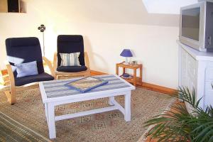 Enchanting holiday home in St Martin-de-Bréhal with terrace