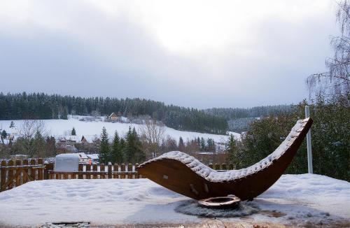 Entire House in Schwarzwald with mountain view, private Gym,Sauna and Garden