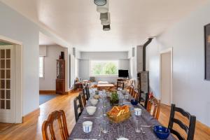 Entre mer et foret, grande maison familiale a 230m de la plage de Jospinet