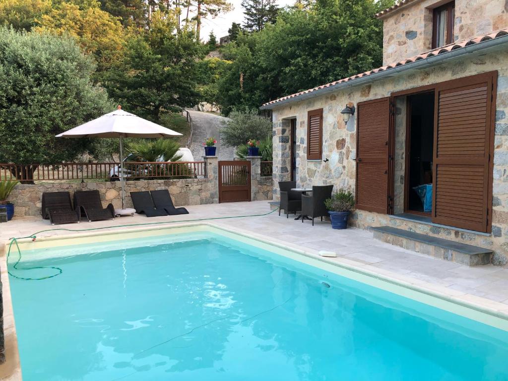 Ermitage studio, front de mer, plage 200m 06160 Antibes