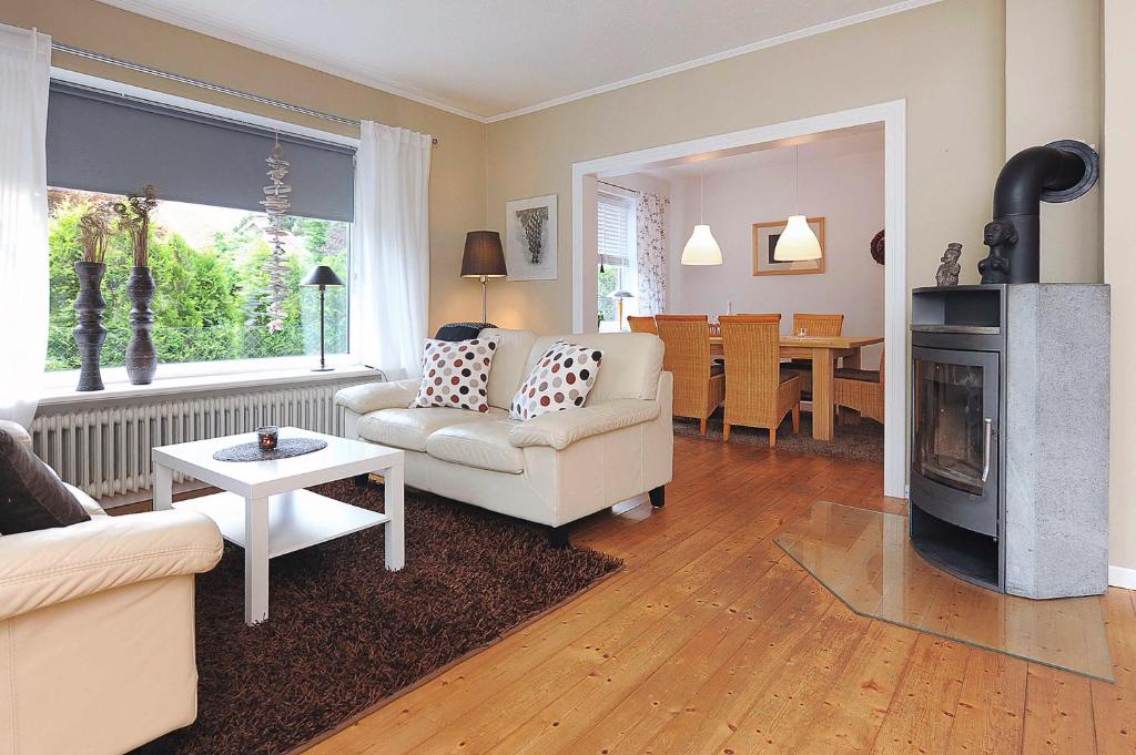 Maison de vacances Exklusives Ferienhaus Fine mit Sauna Münkenlander Weg 33 26427 Esens