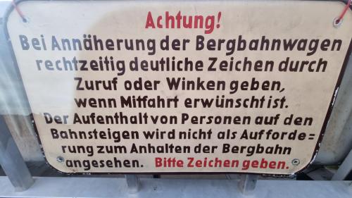 Exklusives Holzhaus mit Bergbahn