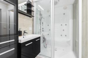 Extraordinary 3 Bdr House Old Town