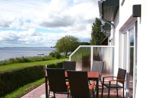 Maison de vacances F-1037 Ferienhaus Neuendorf Haus Terrasse, Gartennutzung, Meerblick Neuendorf 2 18581 Lauterbach Mecklembourg-Poméranie