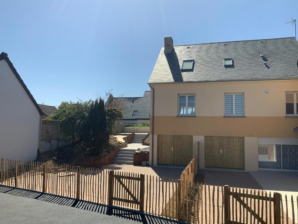 Maison de vacances Maison de vacances familiale Kairon Plage B B 244 Rue de Tombelaine, 50380 Saint-Pair-sur-Mer