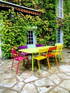 Maison de vacances Family country house, Fontainebleau, 1h Paris 26 Route de Moret 77140 Montcourt-Fromonville Île-de-France