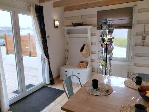 Family-friendly holiday home close to the beach