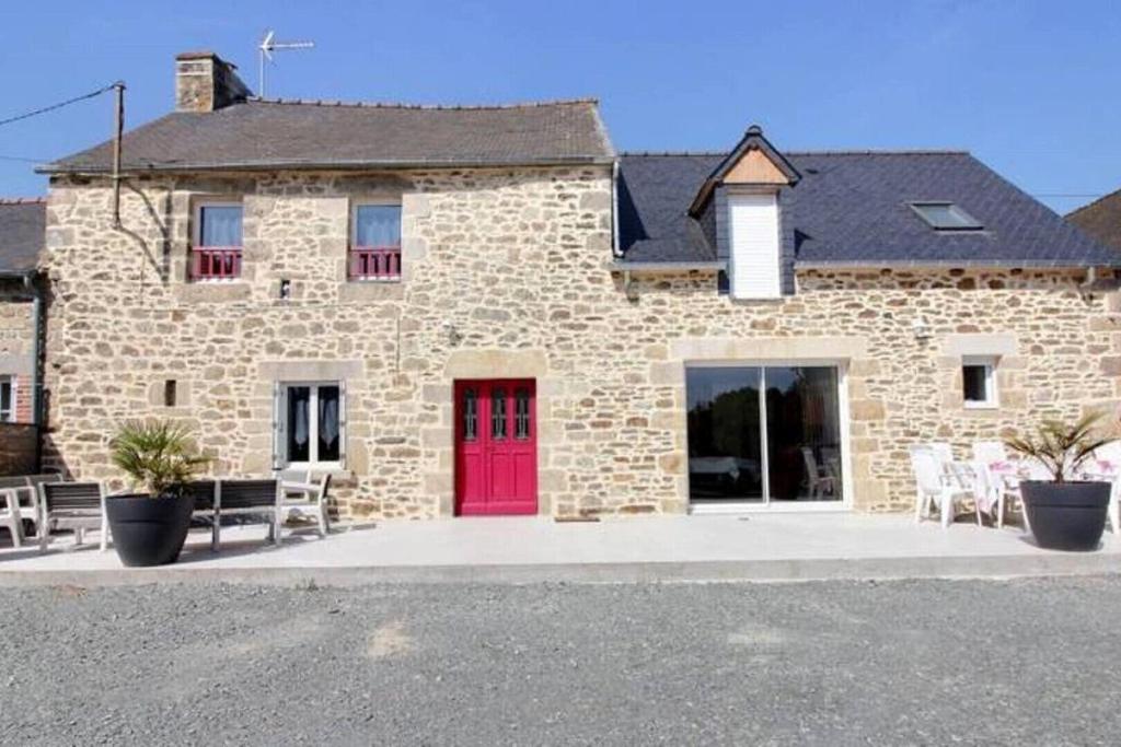 Maison de vacances Family house and renovated old bakehouse La Rue Berault 22130 Plorec-sur-Arguenon