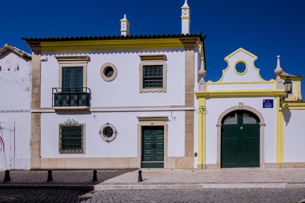 Faro Tradicional House - City center Rua do Albergue 23, 8005-202 Faro