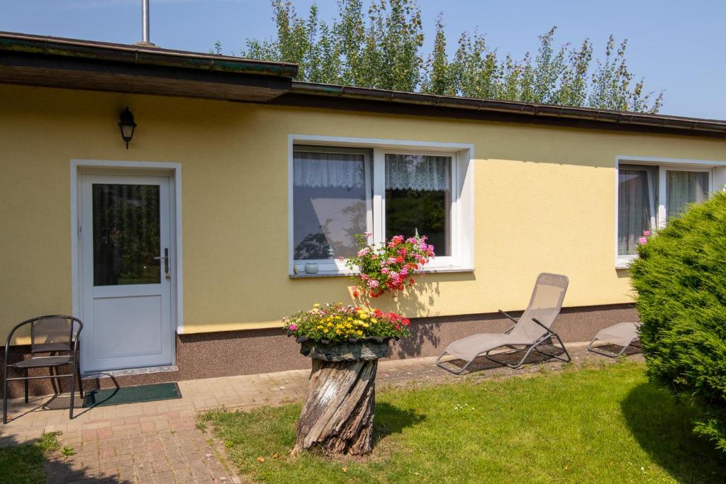 Maison de vacances Ferienbungalow Kroeslin Fritz-Reuter-Straße 3 17440 Kröslin