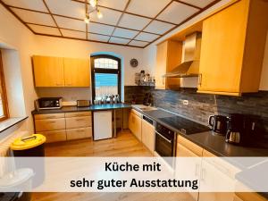 Ferienhaus (350m², 16 Pers.) mit großer Außenanlage + Sauna/ Kicker uvm.