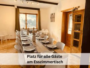 Ferienhaus (350m², 16 Pers.) mit großer Außenanlage + Sauna/ Kicker uvm.