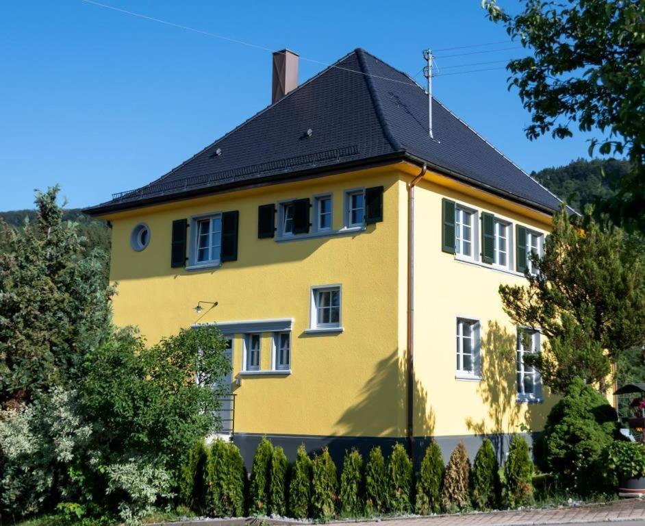 Ferienhaus alte Kinderschule Junkergarten 3, 72361 Hausen am Tann