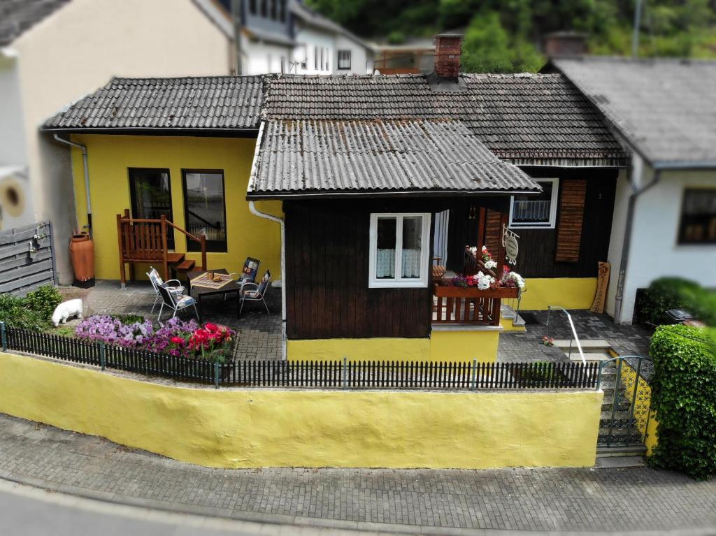 Ferienhaus am Traumpfad 12 Schrumpftal, 56332 Hatzenport