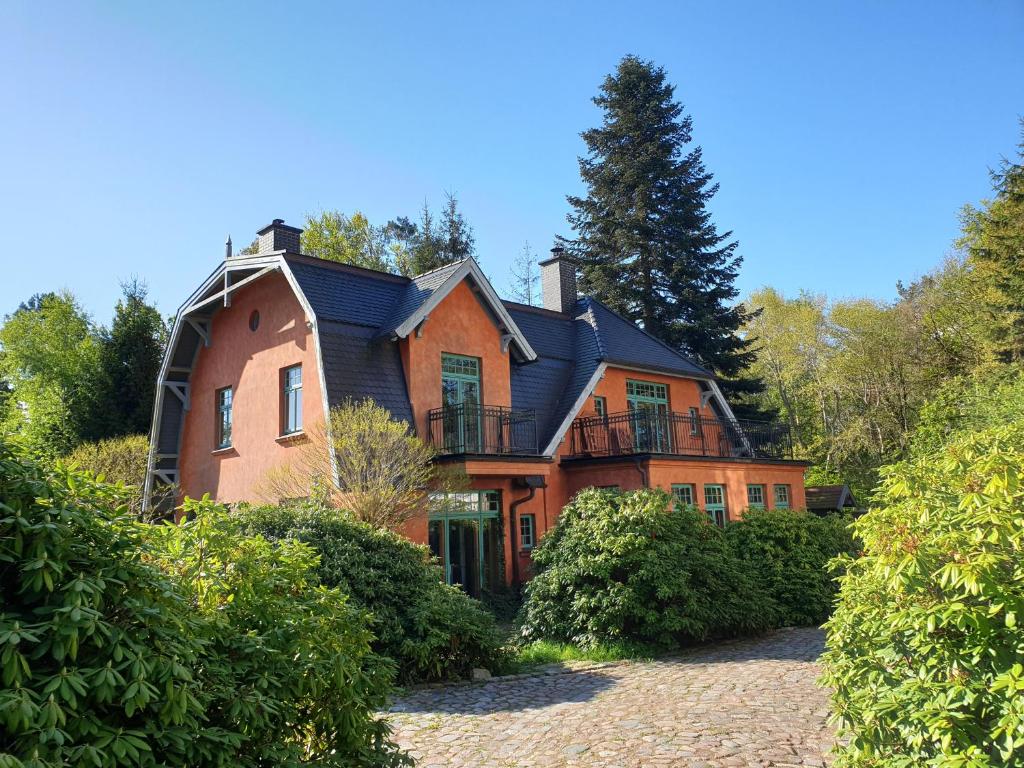 Maison de vacances Ferienhaus am Wasserturm für 6 Erwachsene und 9 Kinder Am Wasserturm 9 18181 Graal-Müritz