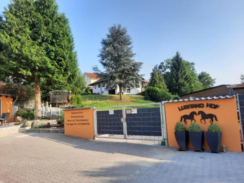 Ferienhaus auf dem Lusitanohof Jäger