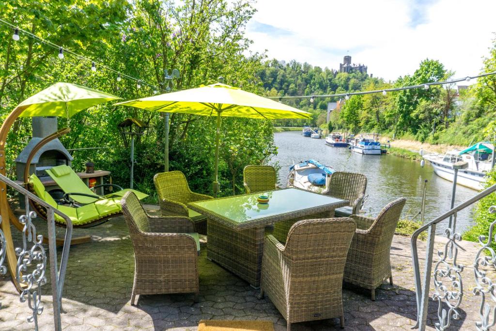 Maison de vacances Ferienhaus auf der Schleuseninsel Emser Landstraße 19 56112 Lahnstein