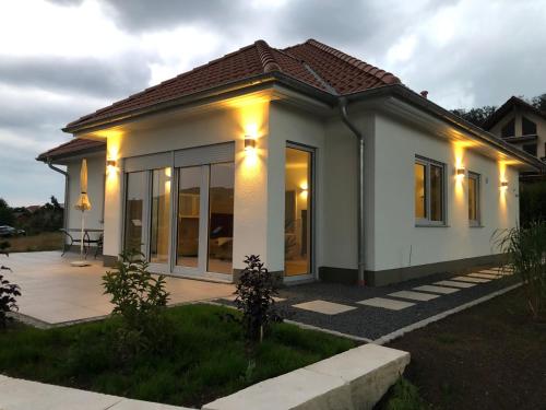 Ferienhaus Blick zum Rennsteig Etterwinden