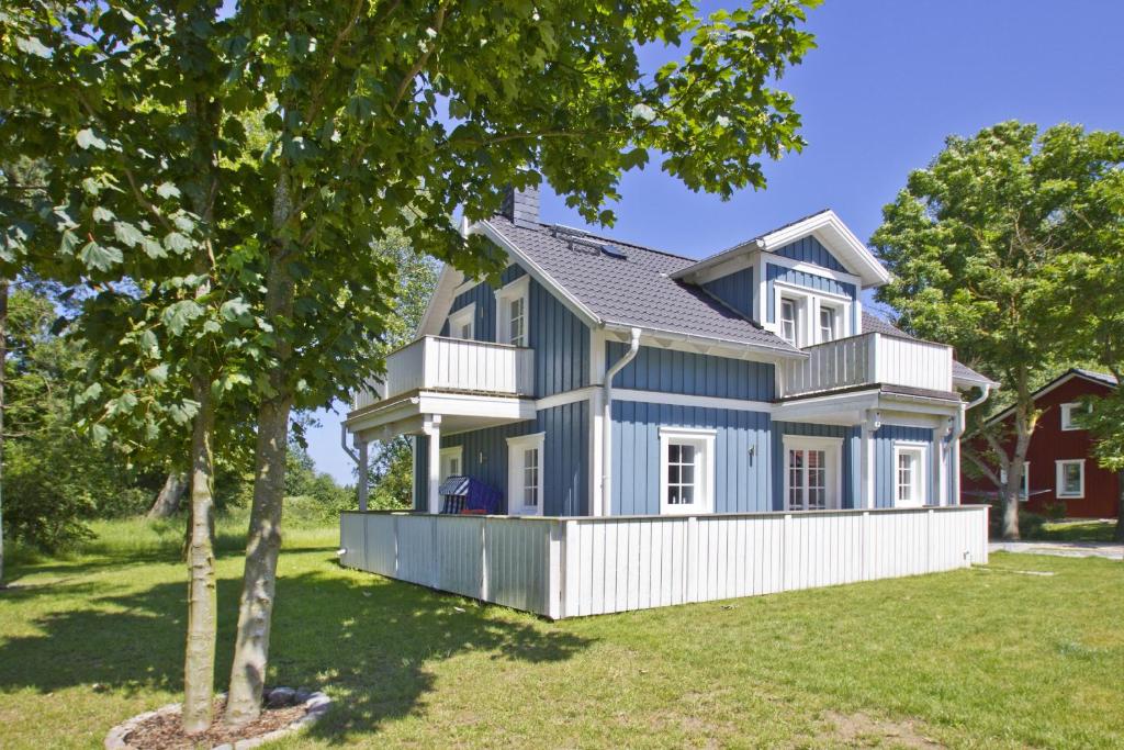 Maison de vacances Ferienhaus Frigga Haus Terrasse, Meerblick Am Storchennest 24 18556 Wiek auf Rügen