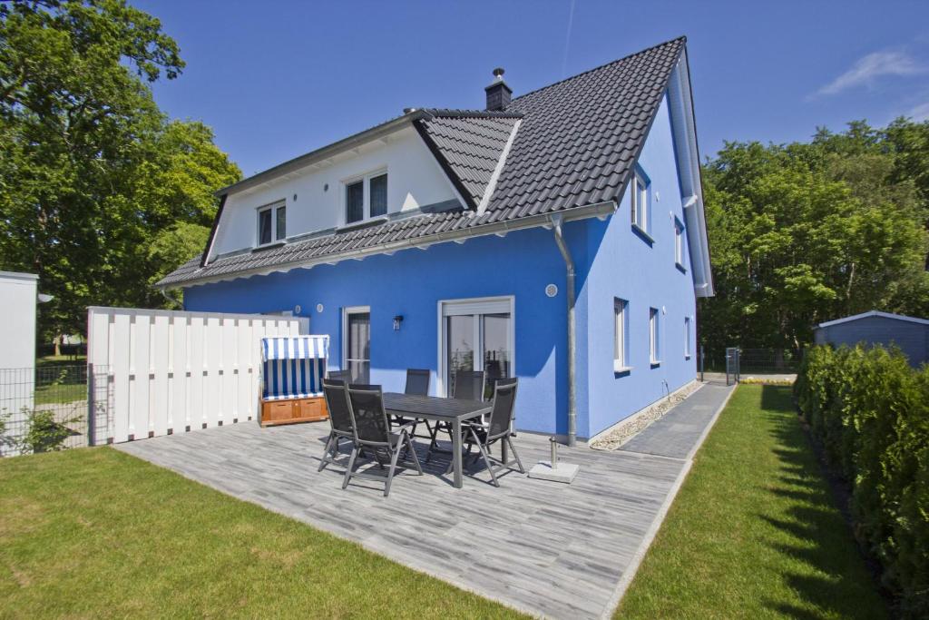 Maison de vacances Ferienhaus Luna - Doppelhaushälfte Dorfstraße 123 18556 Breege