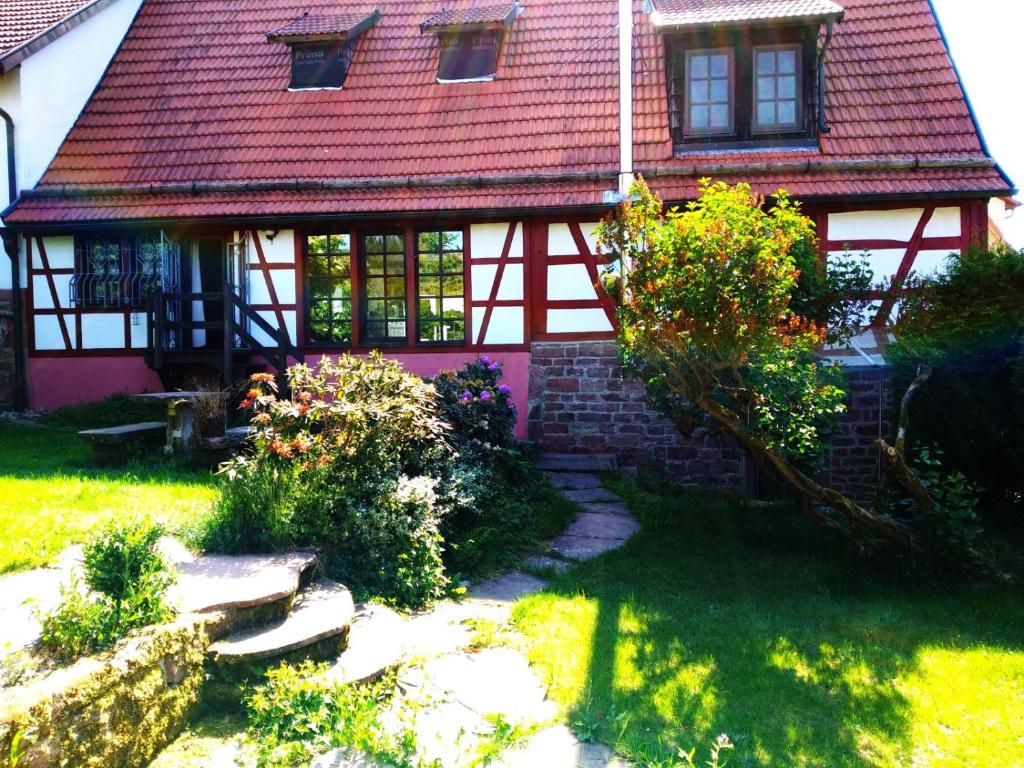 Maison de vacances Ferienhaus Marré - mit Grill, Feuerstelle und Gartensauna Mühlenweg 32 69429 Waldbrunn