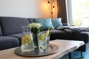 FerienHAUS Marta am Diemelsee im Sauerland mit eigener Sauna, Garten, Terrasse, Balkon und Blick auf den See