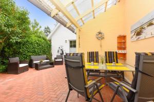 Ferienhaus Menschen, Meehr & wilder Wein