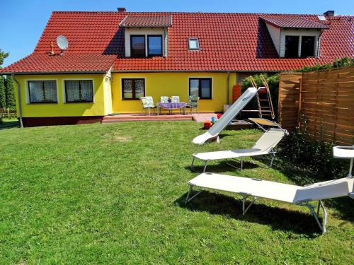 Ferienhaus mit 3 Schlafraeumen Vor