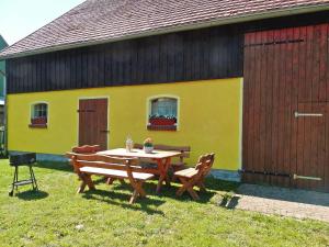 Ferienhaus mit 3 Schlafraeumen Vor