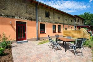 Ferienhaus mit Terrasse und Garten in Wandlitz