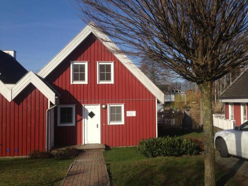 Ferienhaus mit Wasserterrasse - mit Sauna und Kamin