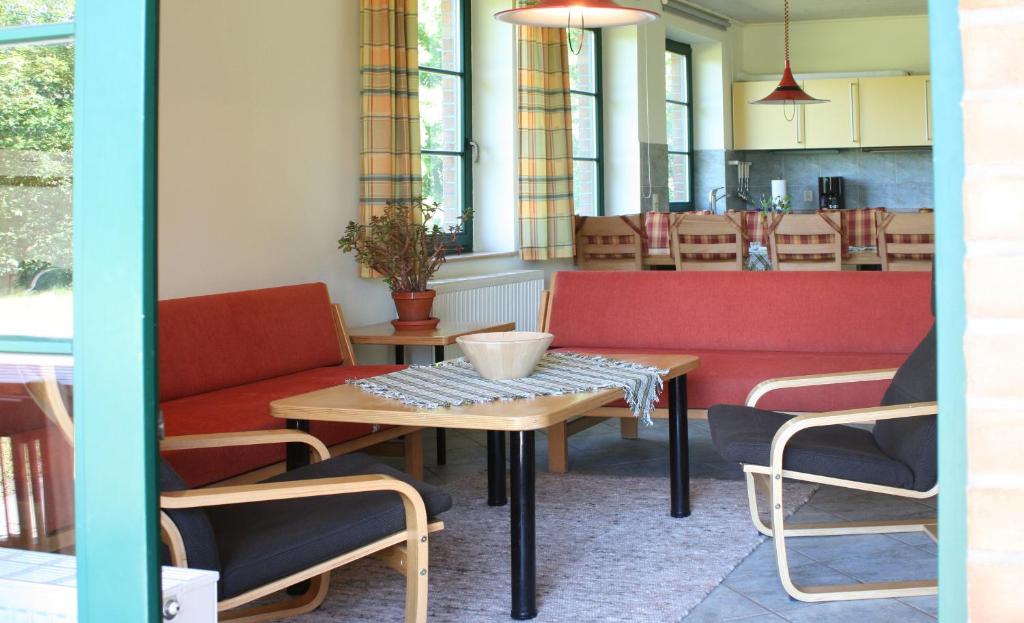 Ferienhaus \ Neuklockenhäger Weg 1a, 18311 Neu Klockenhagen