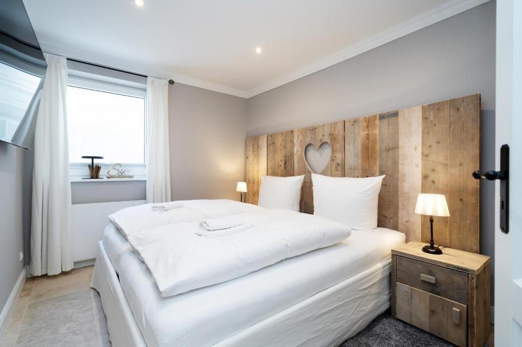 Ferienhaus-Reetalm-Sylt Terpwai 18b, 25998 Wenningstedt