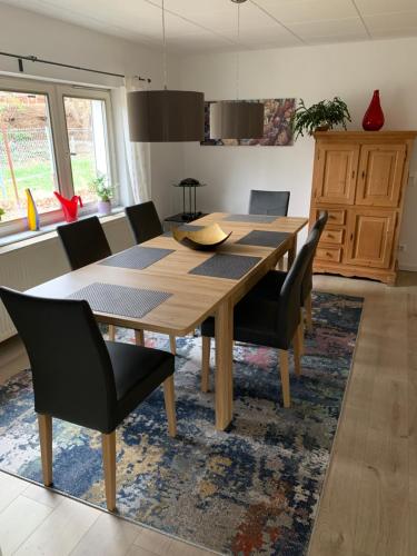 Ferienhaus Relax - Modernes Haus auf großem Grundstück im Grünen