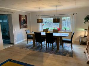 Ferienhaus Relax - Modernes Haus auf großem Grundstück im Grünen