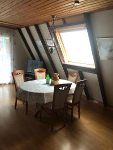 Maison de vacances Ferienhaus-Rosensteig-128-im-Feriendorf-Eichwald Rosensteig 127 76857 Gossersweiler-Stein Rhénanie-Palatinat