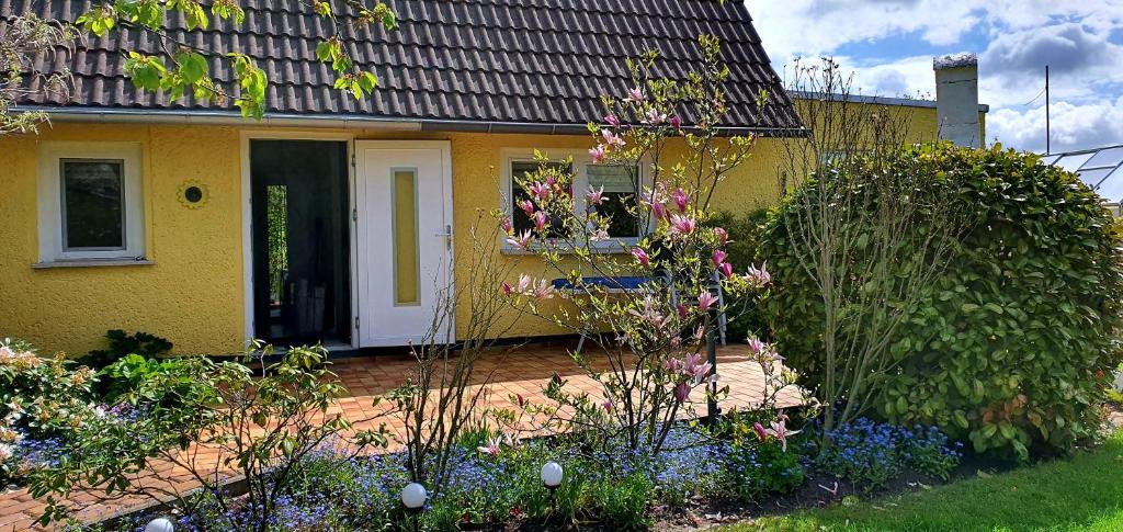 Ferienhaus Sonneck Mecklenburger Str. 89, 18311 Klockenhagen