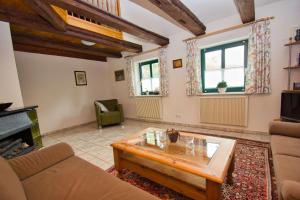 Ferienhaus Storchennest - Doppelhaus mit Terrasse und Garten