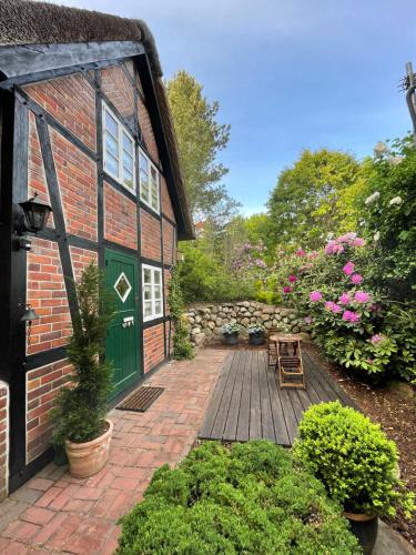 Ferienhaus unter Reet im Heidedorf Sankt Dionys bei Lüneburg