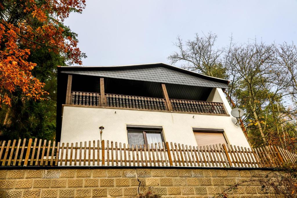 Ferienhaus Weise Roter Stein 5, 98744 Unterweißbach
