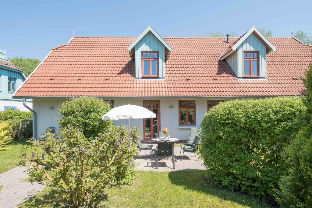 Maison de vacances Ferienhaussiedlung Strandperlen Buchenhof 4b (Typ V) Buchenhof 4b 18347 Wustrow