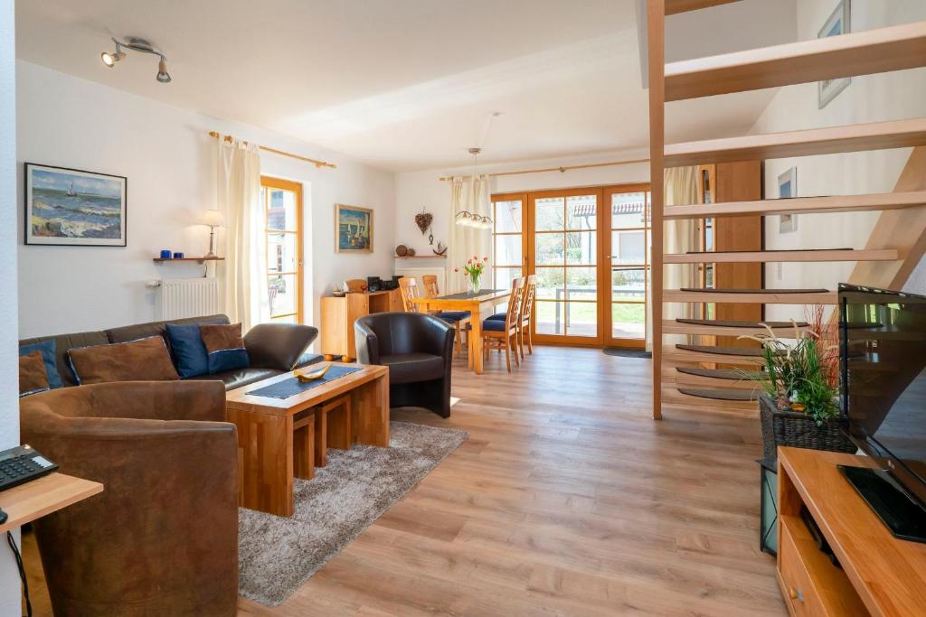 Ferienpark Freesenbruch Reihenhaus 6 - Delfin Schwalbenweg 13, 18374 Zingst