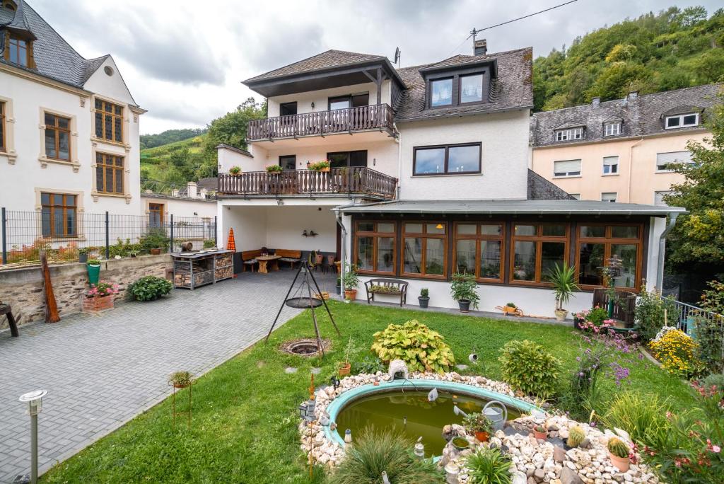Ferienweingut Göbel Bernkasteler Weg 11, 56841 Traben-Trarbach