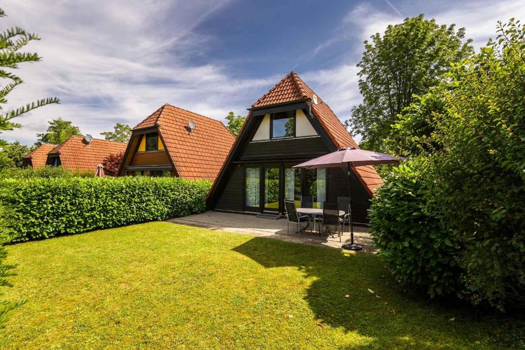 Maison de vacances Ferienwohnpark Immenstaad am Bodensee Nurdachhaus Typ 8 NDT 008 Gehrenbergstr. 50 88090 Immenstaad am Bodensee