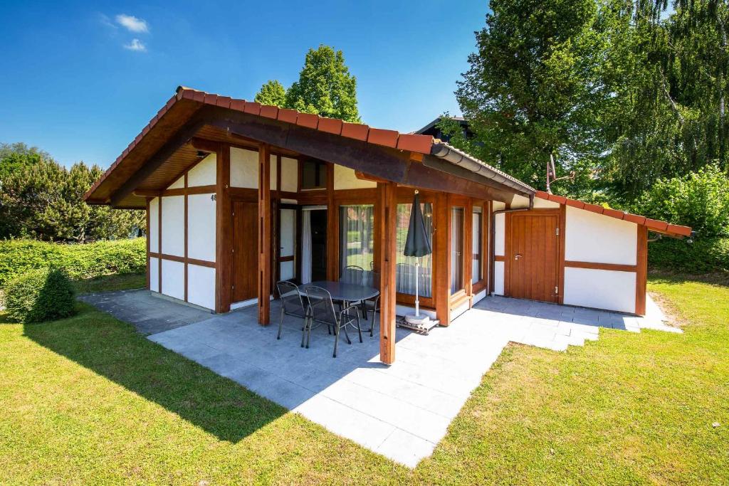 Ferienwohnpark Immenstaad am Bodensee Satteldachhaus Typ 10 SDS 048 Gehrenbergstr. 50, 88090 Immenstaad am Bodensee