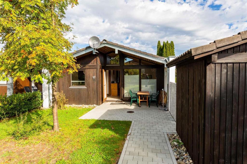 Ferienwohnpark Immenstaad am Bodensee Satteldachhaus Typ 9 SD 17 Gehrenbergstr. 50, 88090 Immenstaad am Bodensee