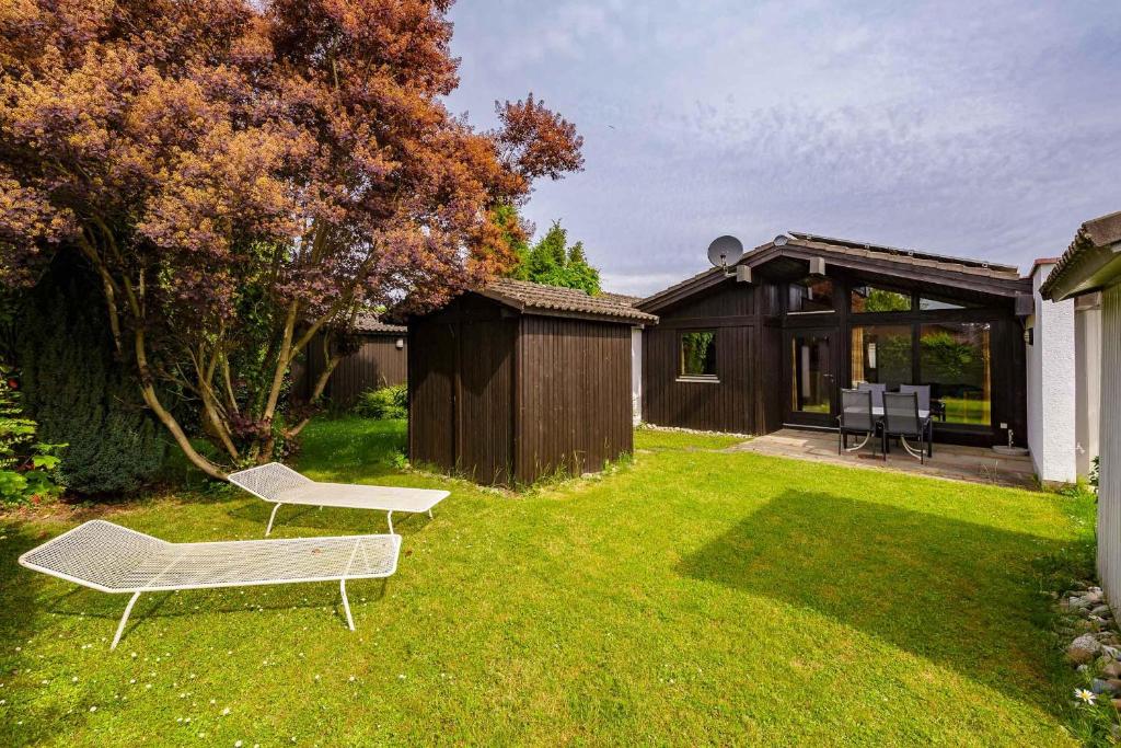 Ferienwohnpark Immenstaad am Bodensee Satteldachhaus Typ 9 SD 61 Gehrenbergstr. 50, 88090 Immenstaad am Bodensee