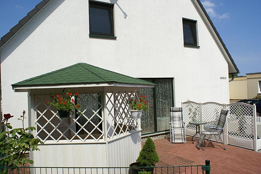 Maison de vacances Ferienwohnung Am Schlosspark Birkenweg 15 18581 Putbus